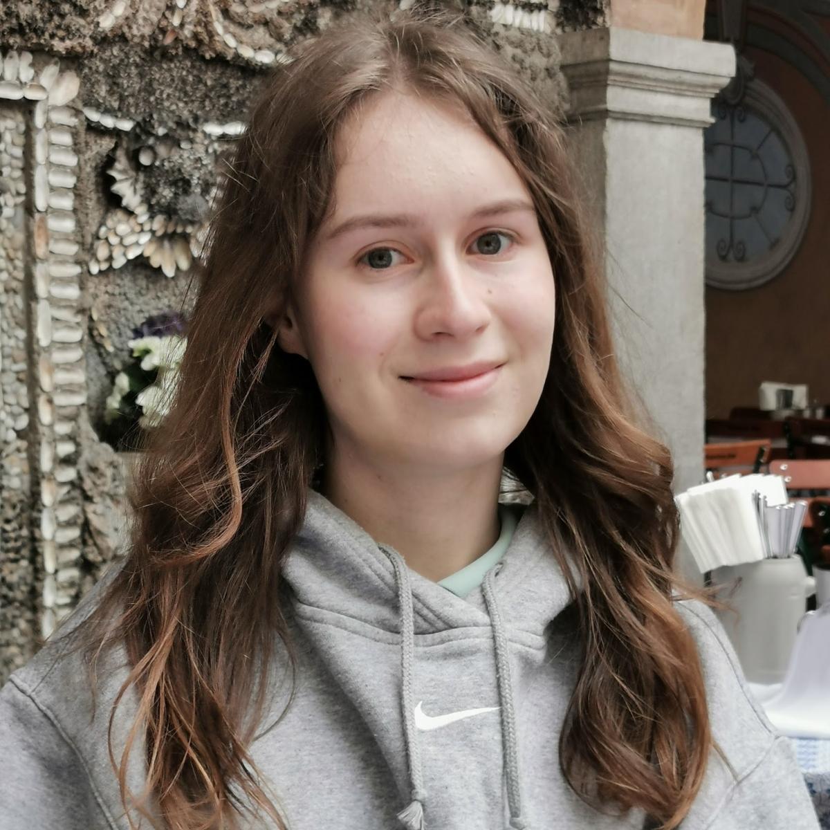 Julia Kostin Julia Kostin