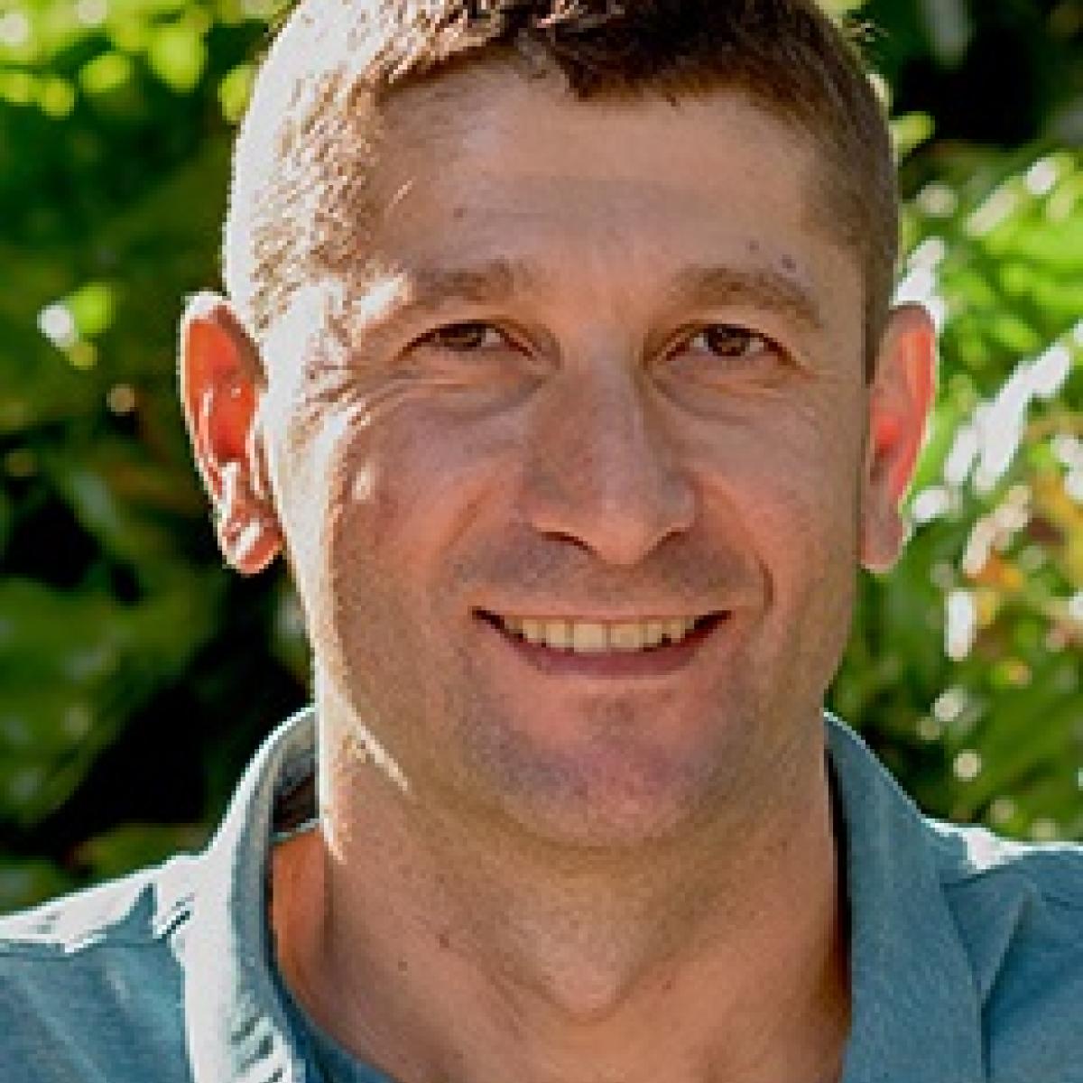 Robi Krauthgamer Robi Krauthgamer